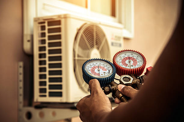 Professional Ac Installation technician working in Marine, IL